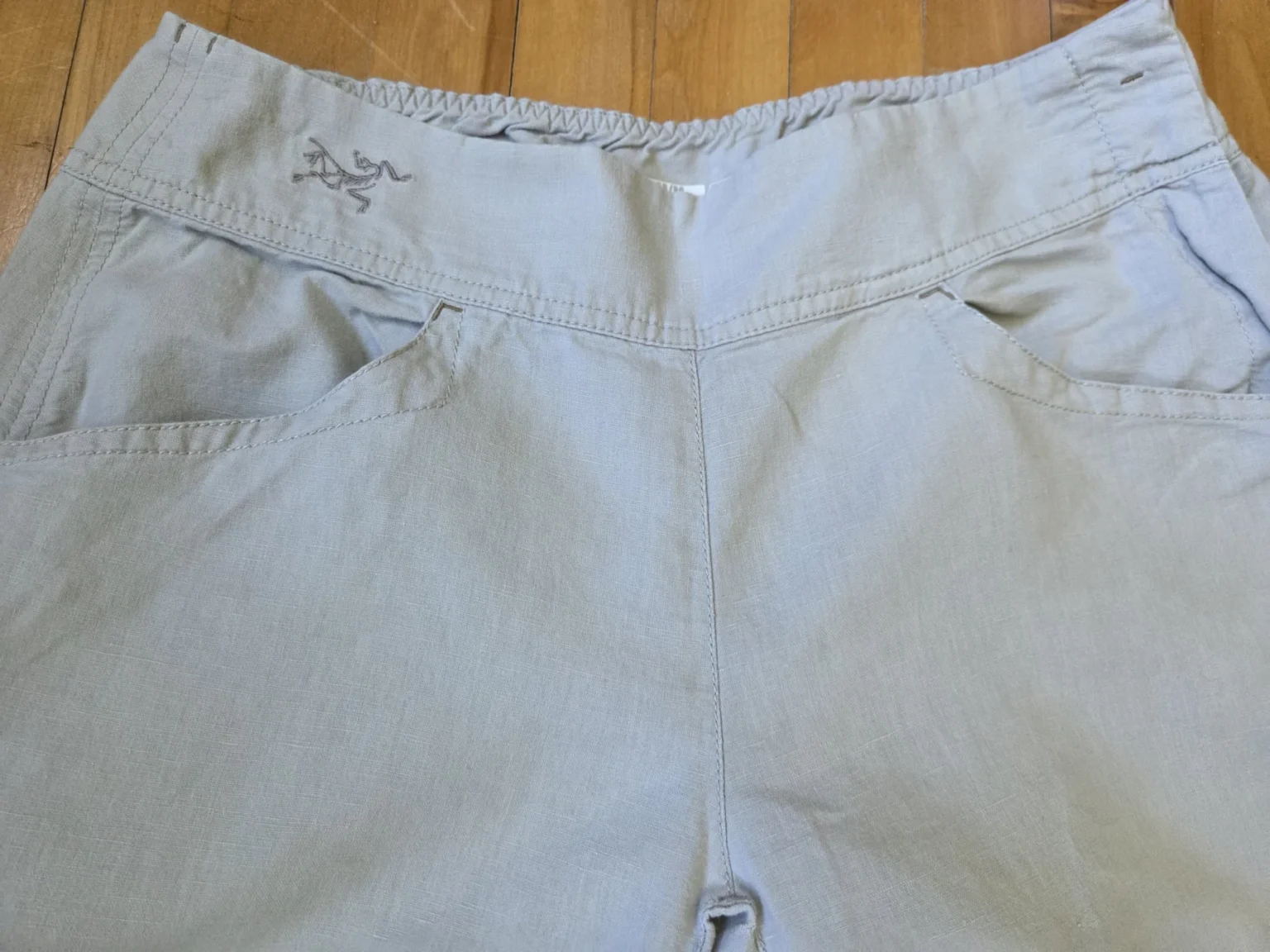 Image for Magnificent Arcteryx capri in light taupe