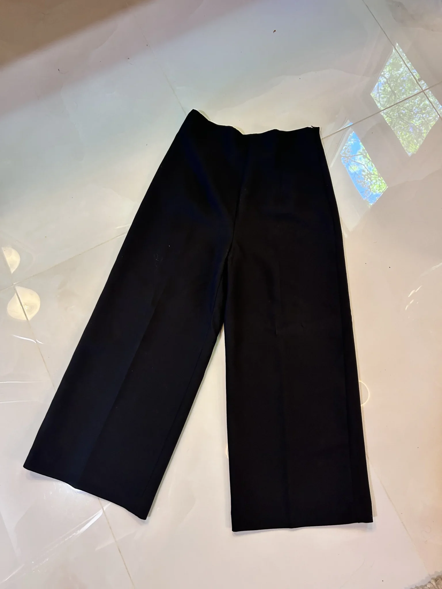 Featured image for Pantalon propre taille haute noir