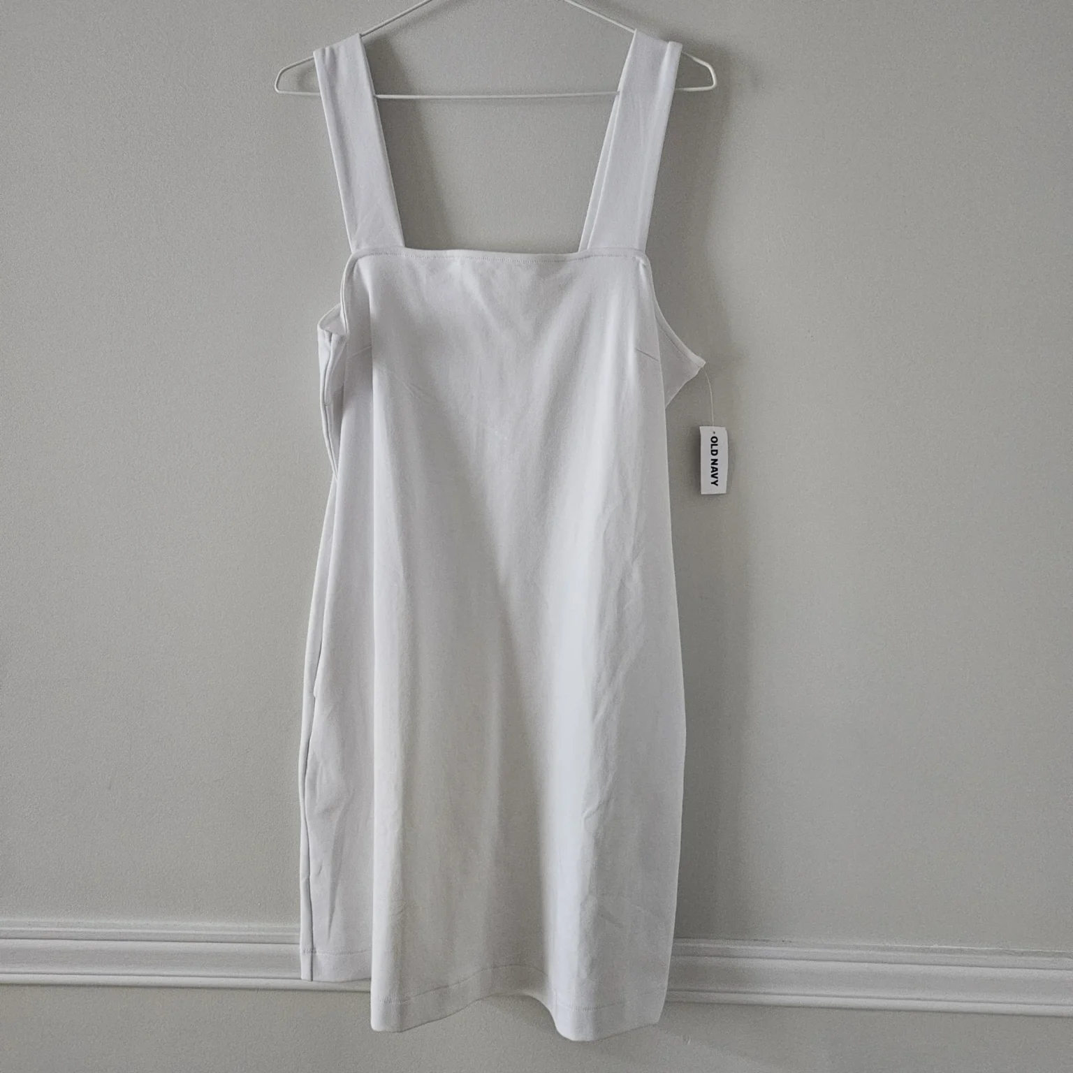 Featured image for Robe col carré avec poches