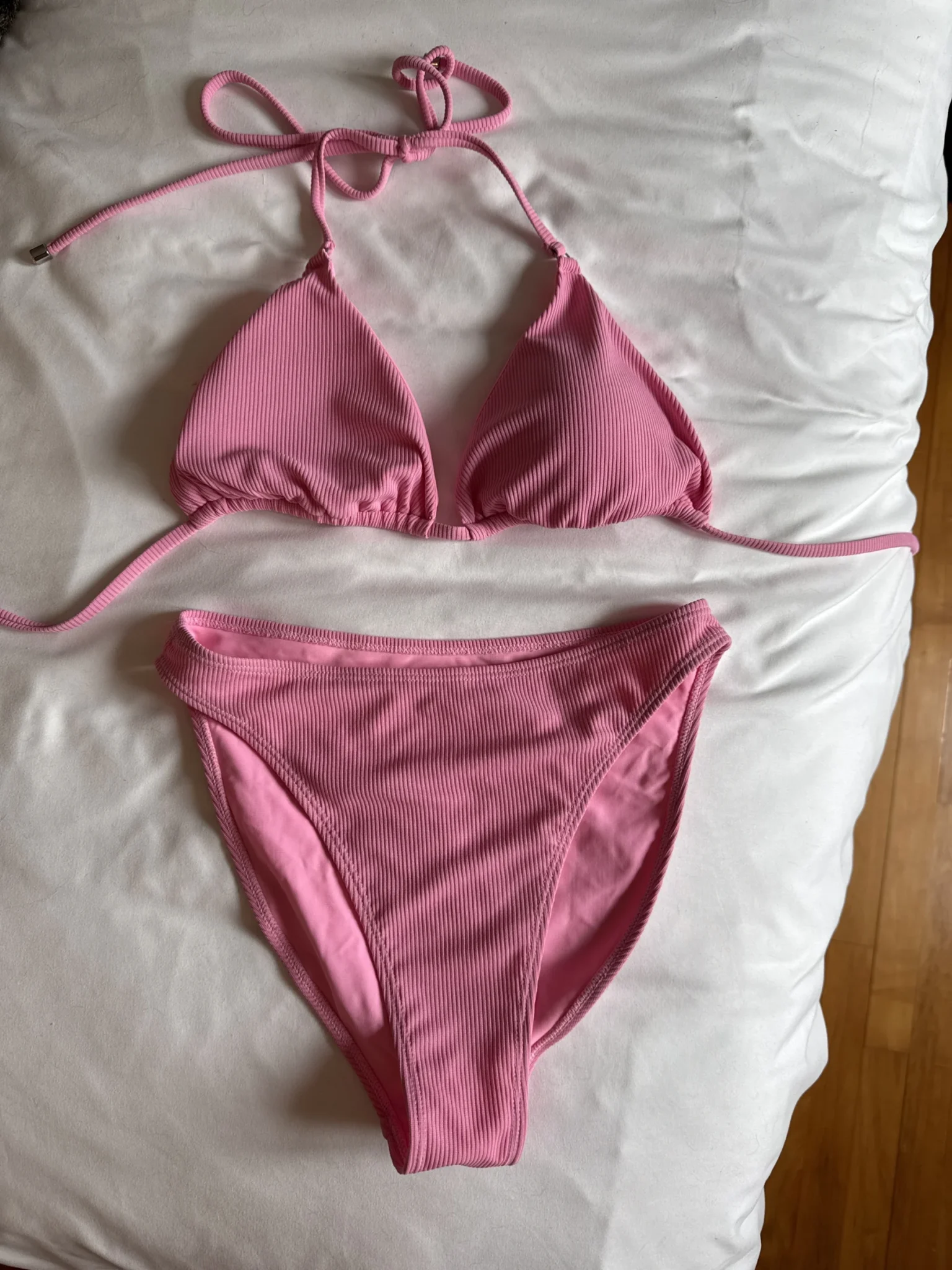 Featured image for Mennillo Bikini Rose