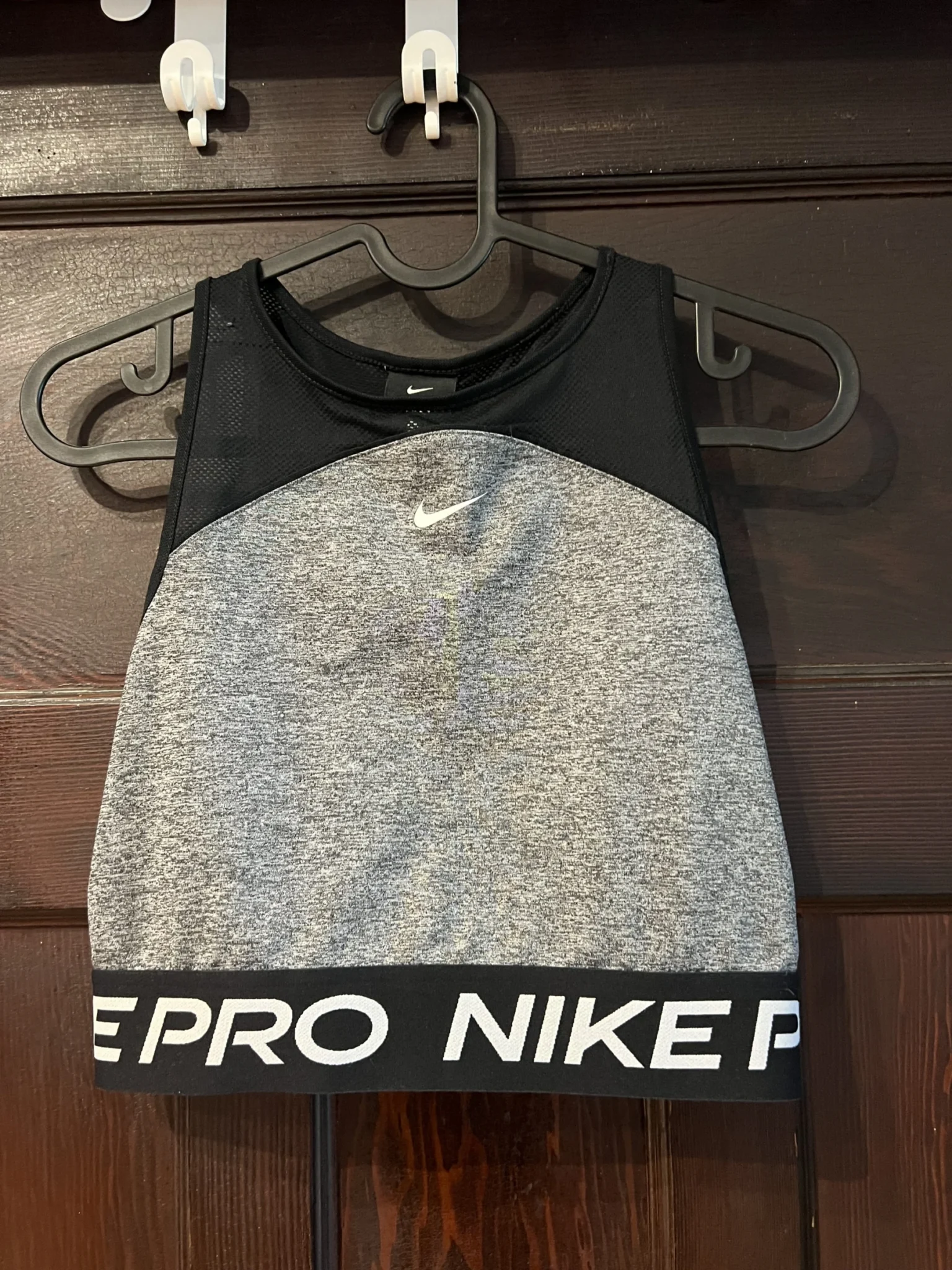 Featured image for Camisole grise Nike Pro