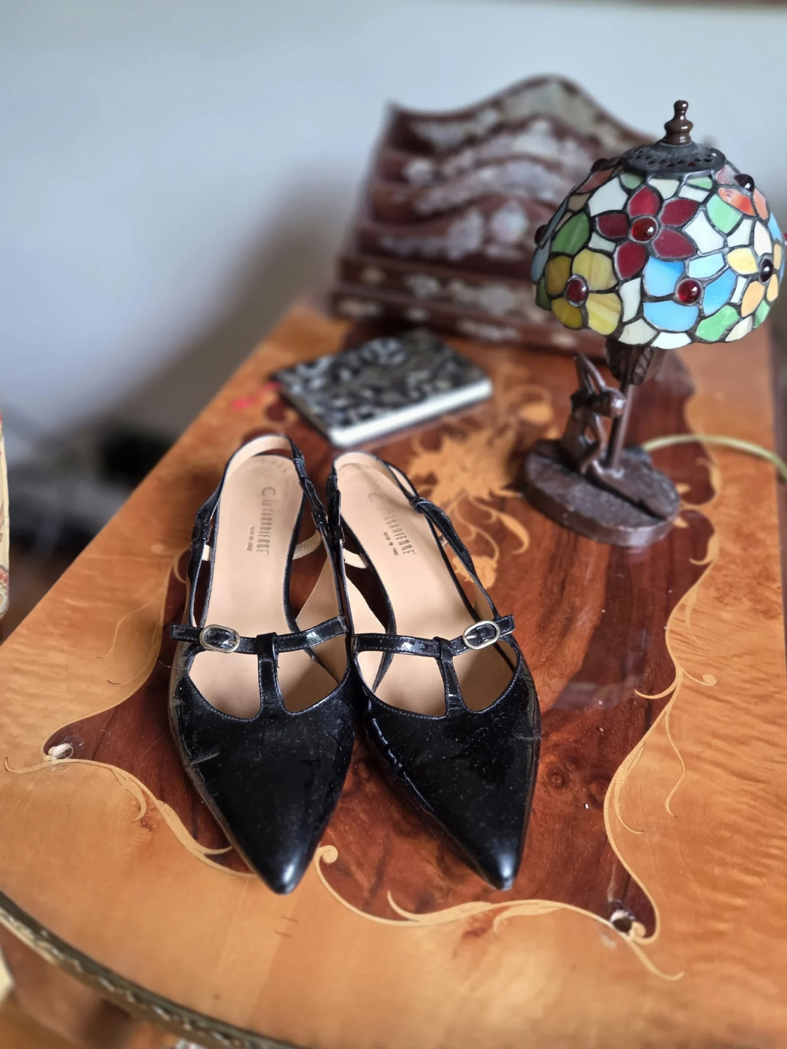 Featured image for Magnifique escarpin La Canadienne en cuir verni noir.