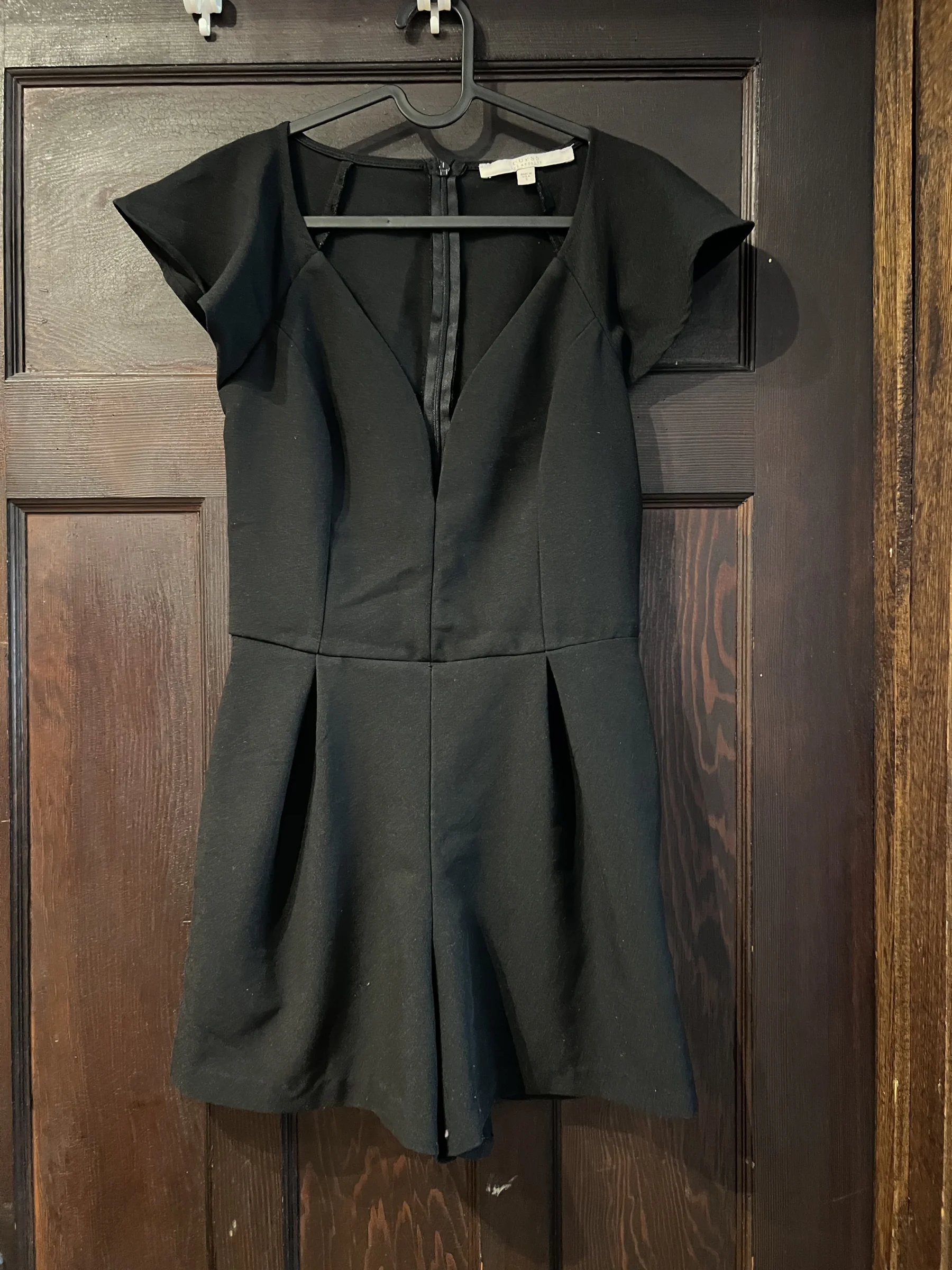 One piece noir Guess Guess seconde main