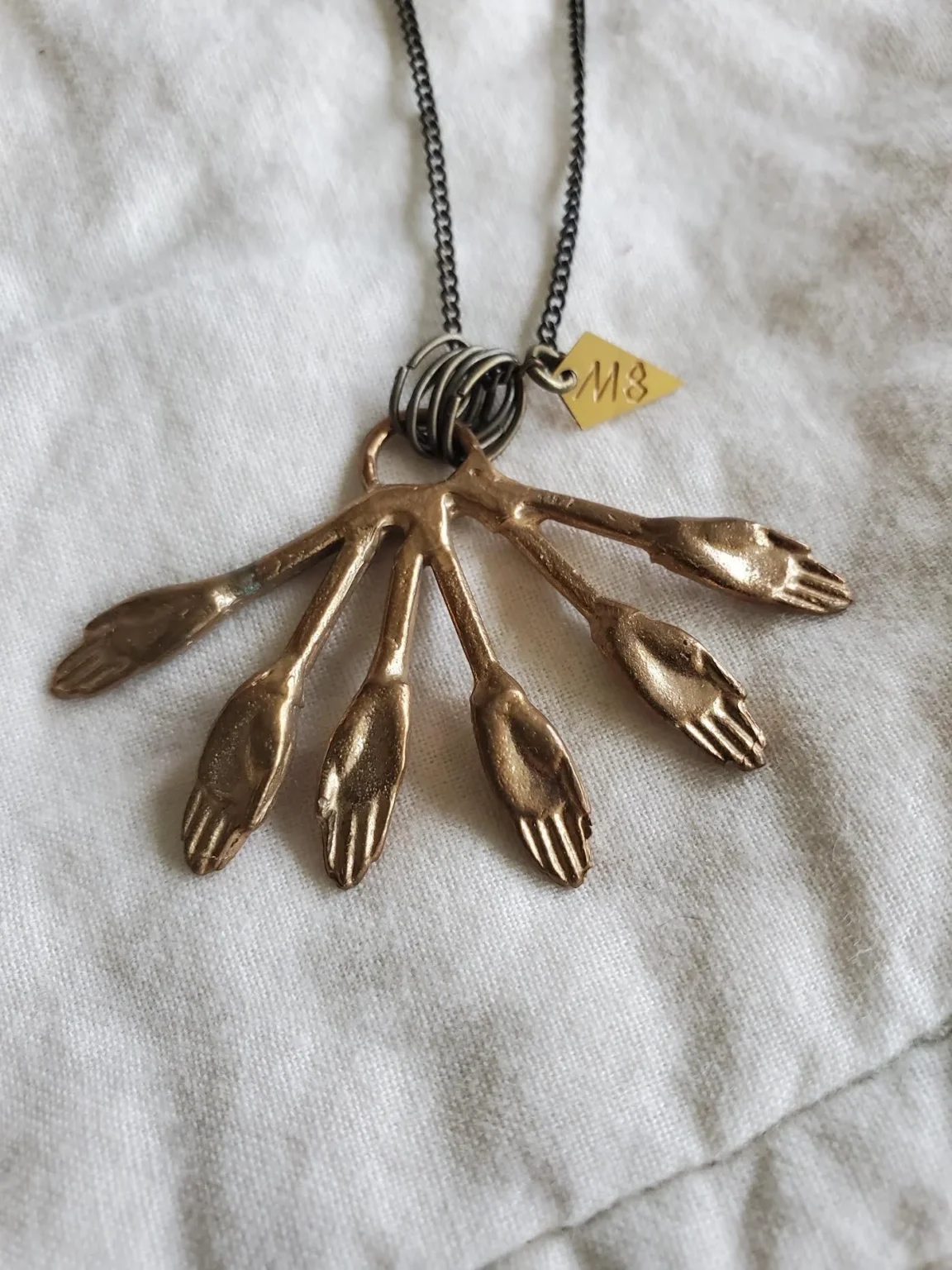 Image for Collier "mains de Jésus" en laiton de Marmo (anciennement MARMOD8)
