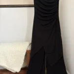 Featured thumbnail for One-piece jumpsuit de soirée avec broche vintage