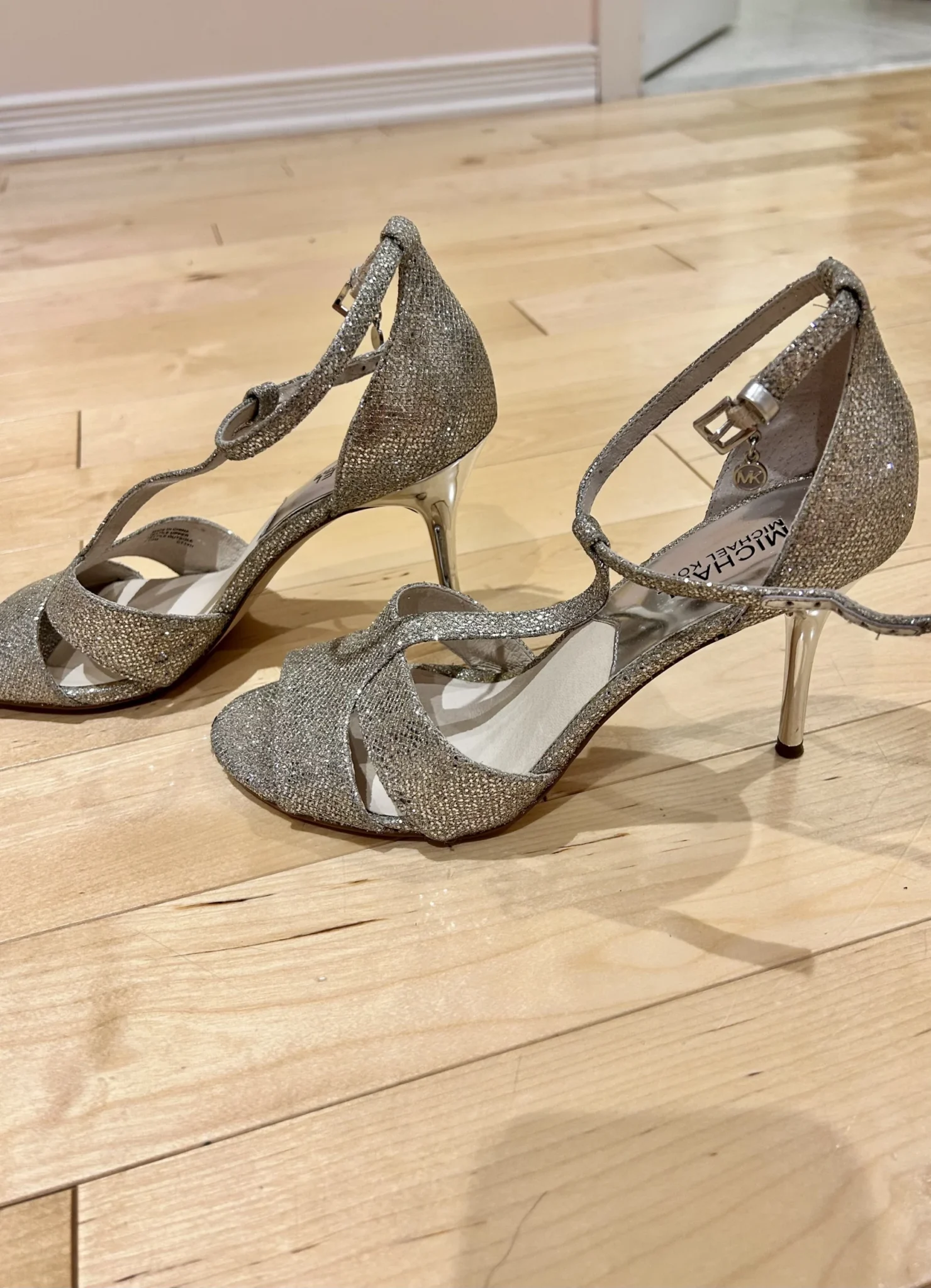Image for Sandales argentées Michael Kors