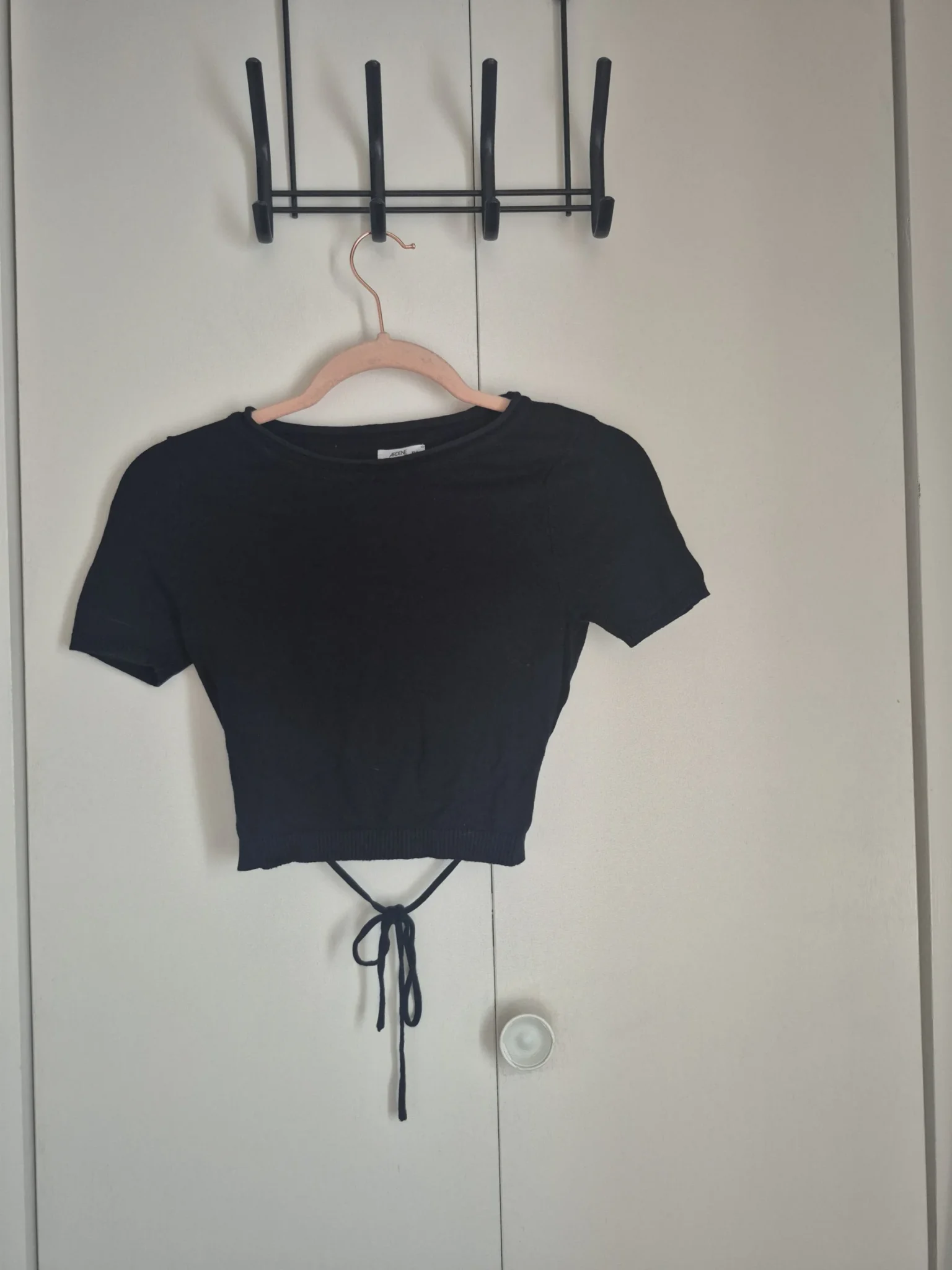 Featured image for Chandail ouvert bas du dos XS Small