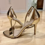 Featured thumbnail for Sandales talons aiguilles dorées Aldo