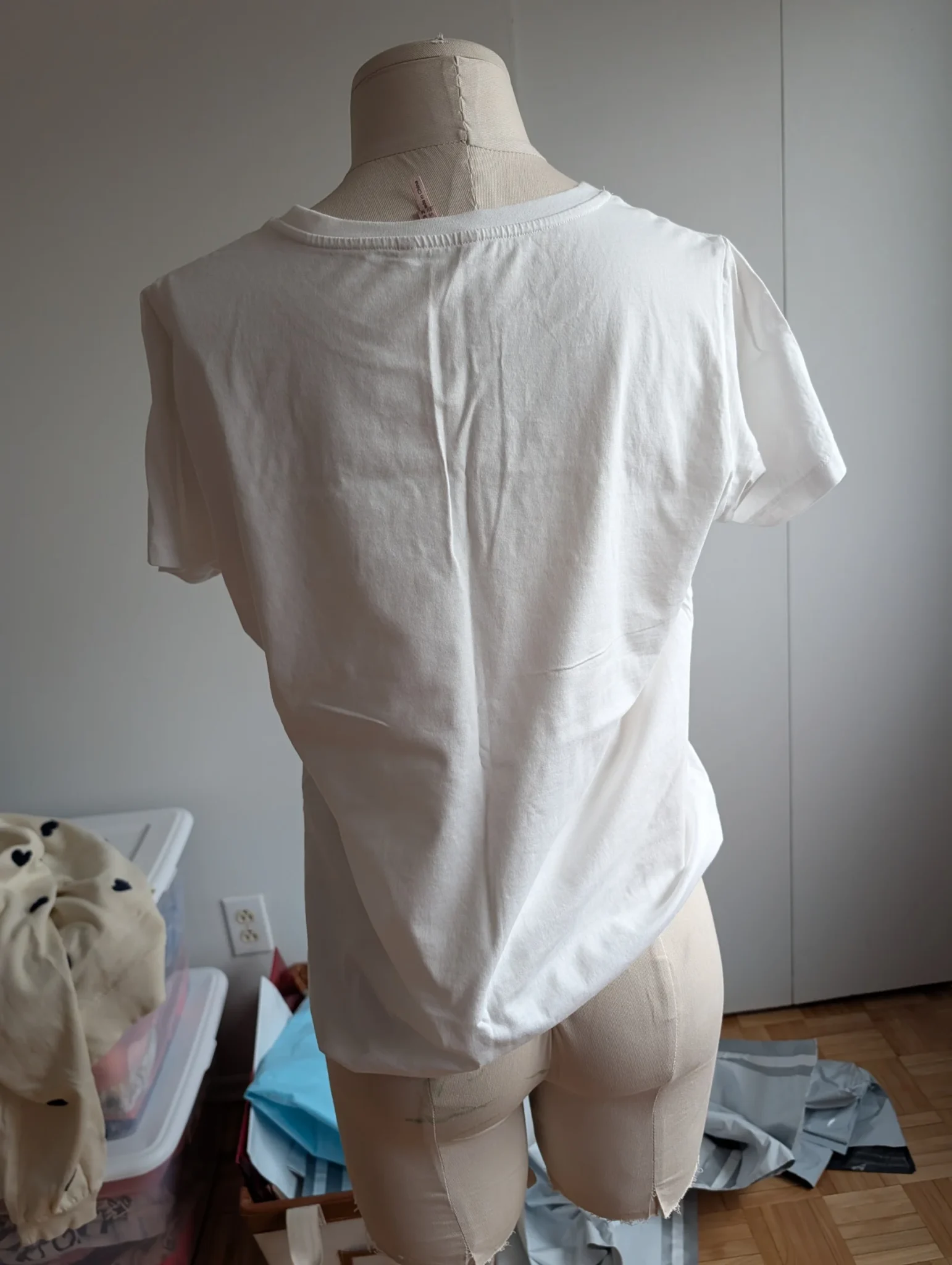 Image for T shirt esqualo