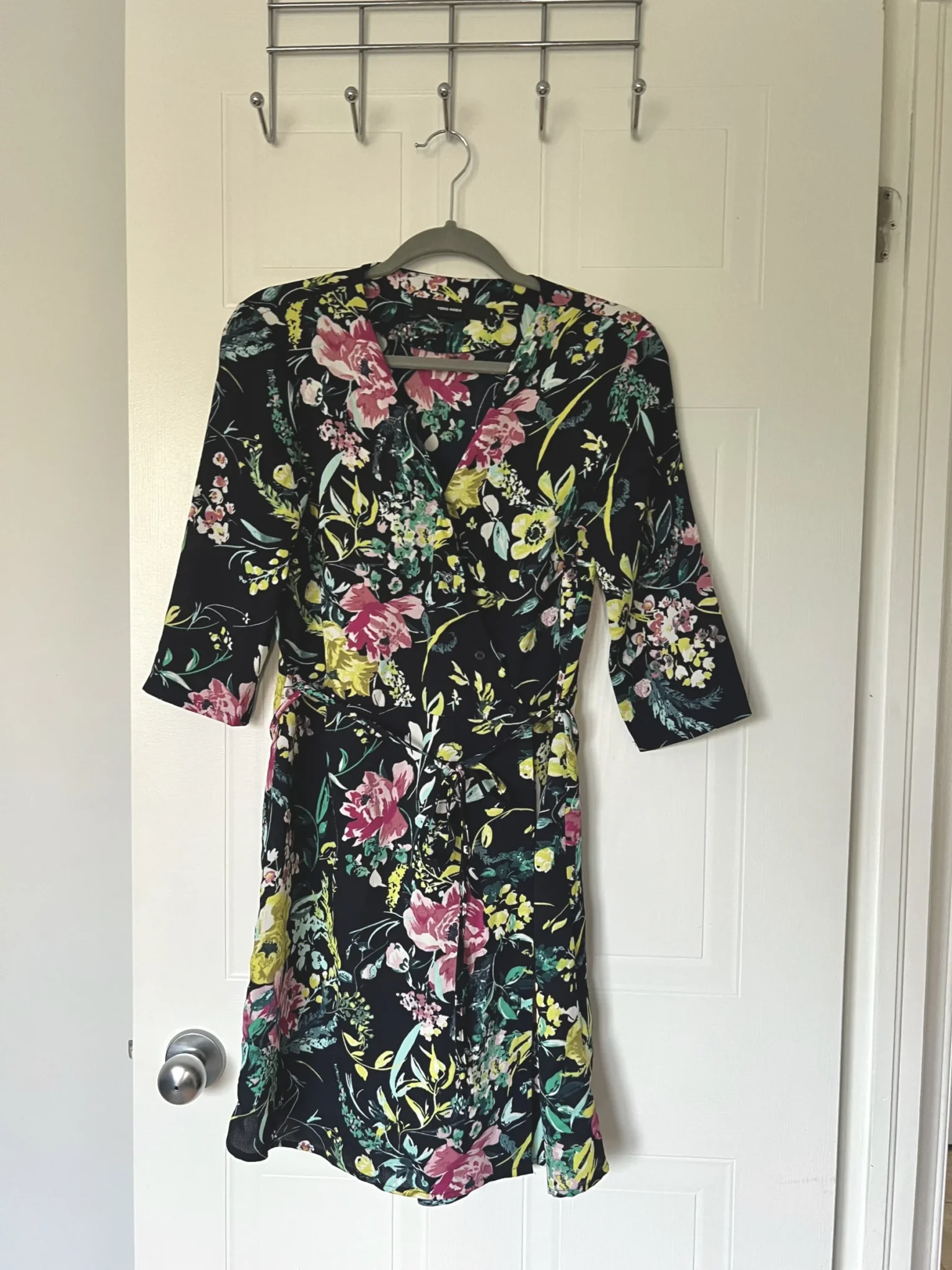 Featured image for Robe porte feuille fleurie