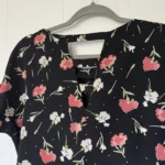 Thumbnail for Robe fleurie taille ceintrée
