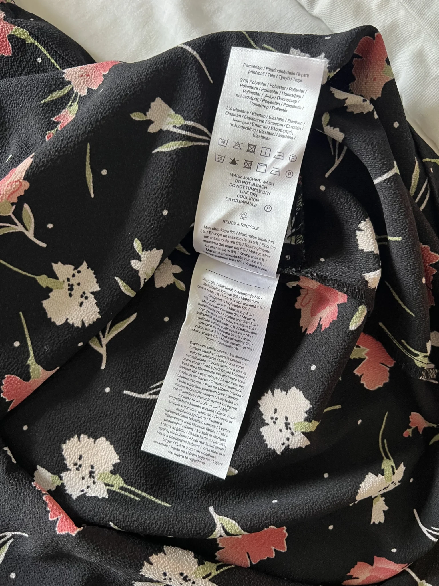 Image for Robe fleurie taille ceintrée