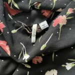 Thumbnail for Robe fleurie taille ceintrée