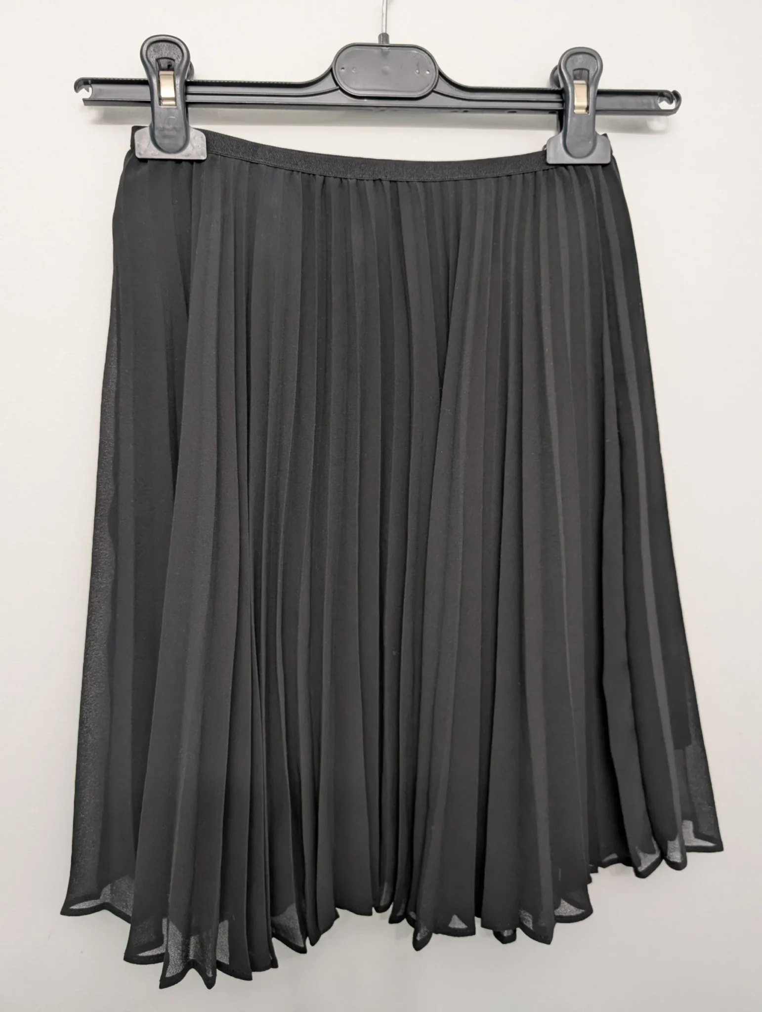 Featured image for Jupe en tissu ondulé Babaton/Aritzia