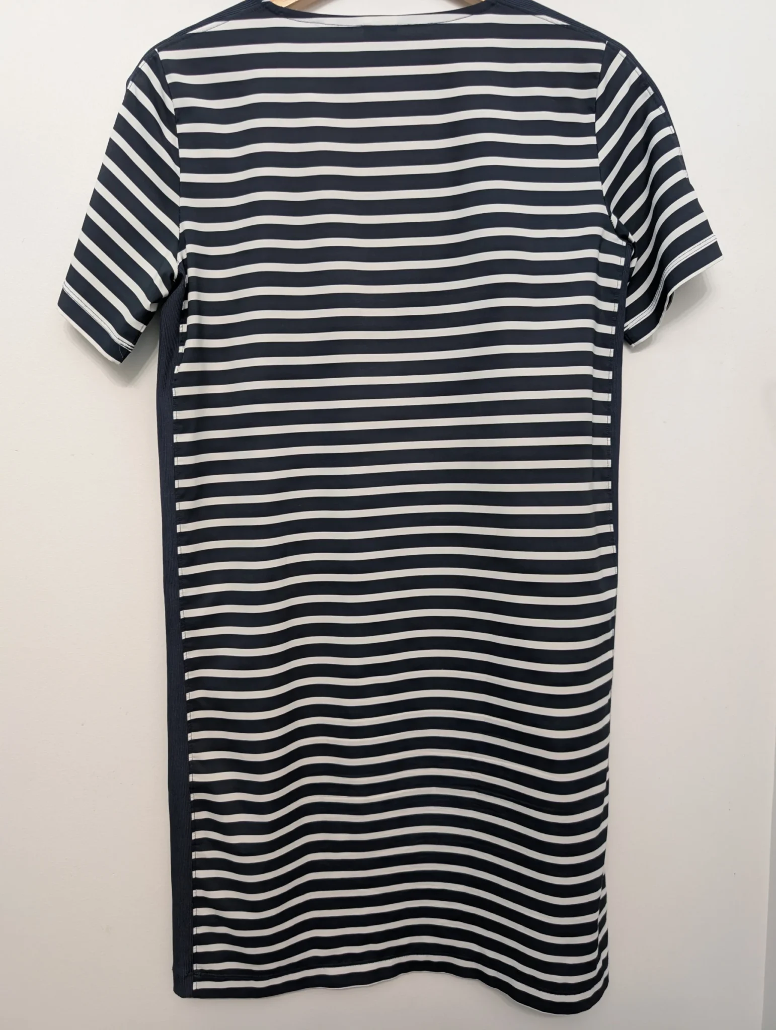 Image for Robe Lolë rayée marine et blanche