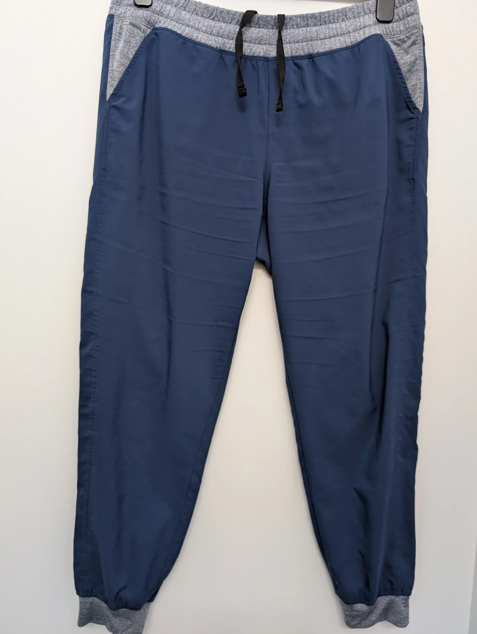 Featured image for Pantalon en toile Lolë