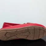 Thumbnail for Espadrilles rouges de la marque Clarks.