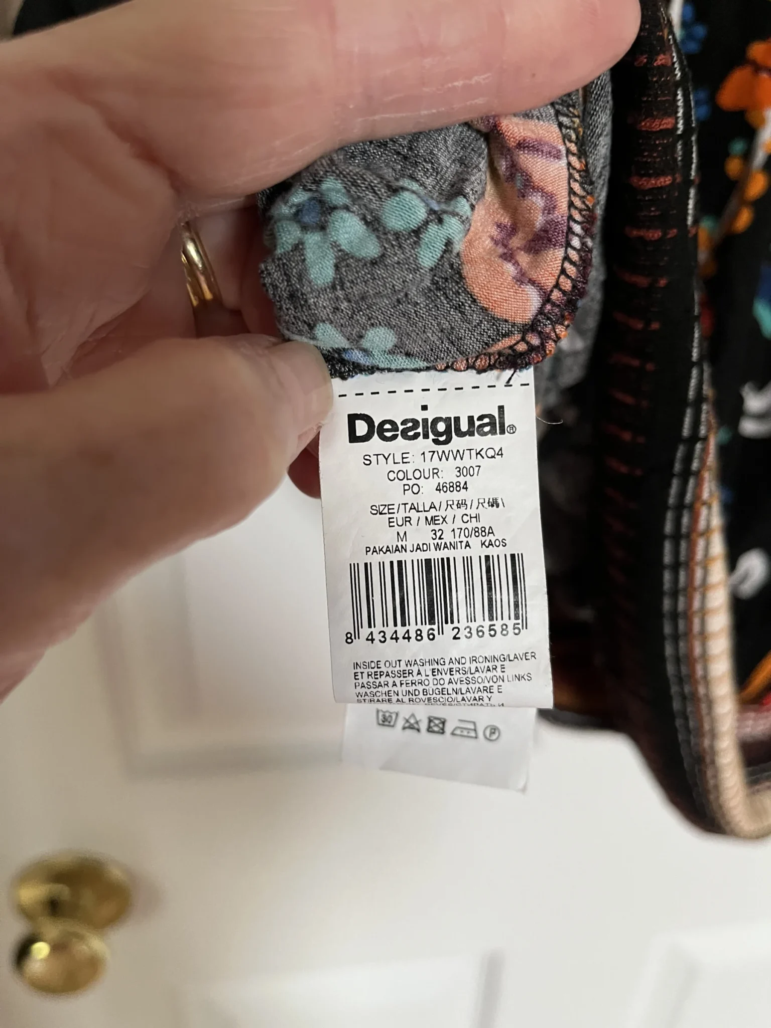 Image for Haut desigual