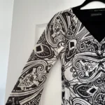 Thumbnail for Robe Etro blanche et noir à motifs taille 44IT soit un L