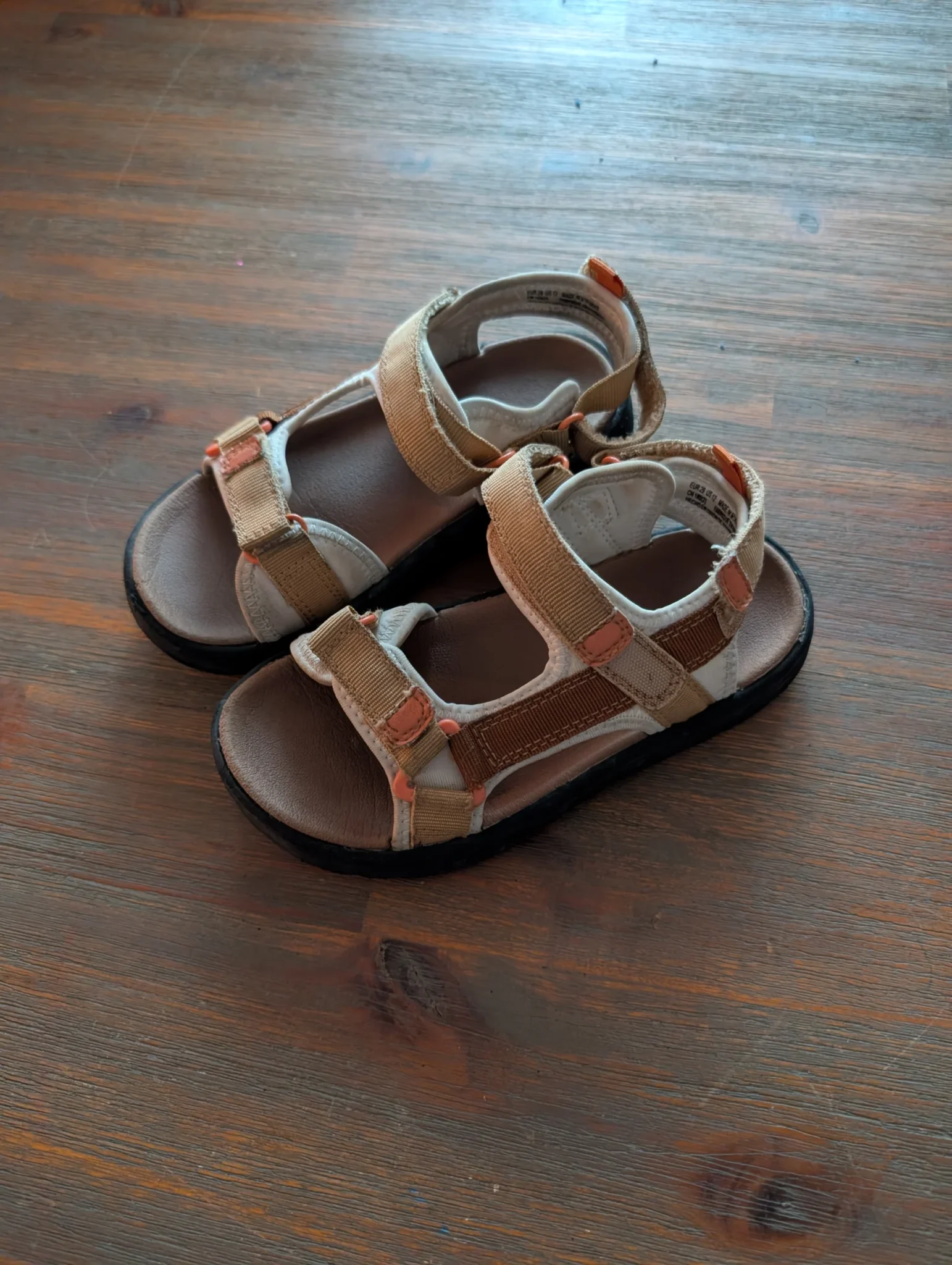 Featured image for Sandale HM