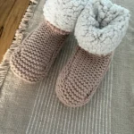 Featured thumbnail for Pantoufles/chaussons tricotés