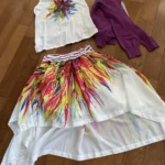 Featured thumbnail for Trois dans un , chic