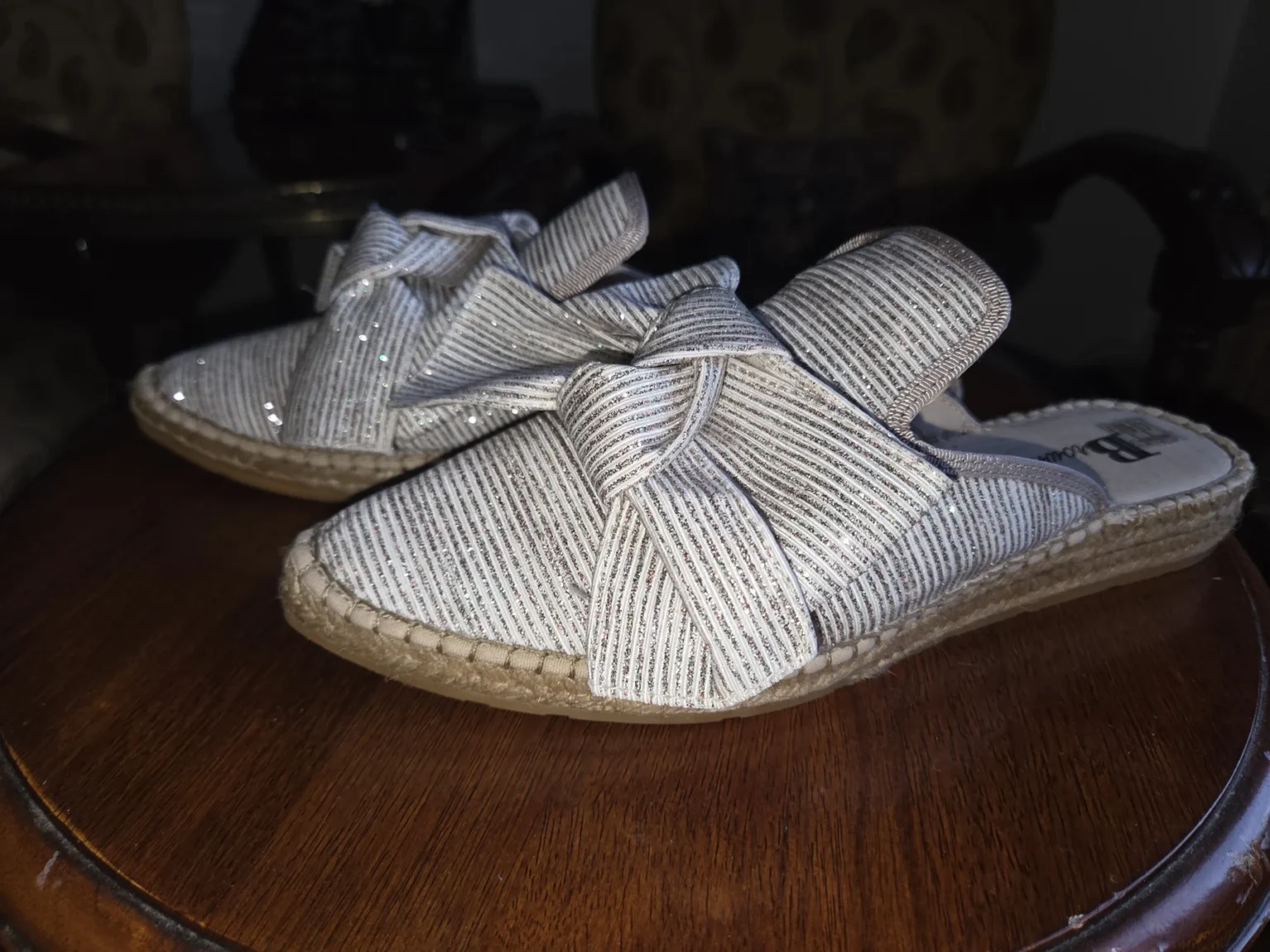 Image for Browns-Mules blanche et argentée en toile à fils scintillants