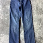 Featured thumbnail for Jeans pantacourt « Contemporaine ».