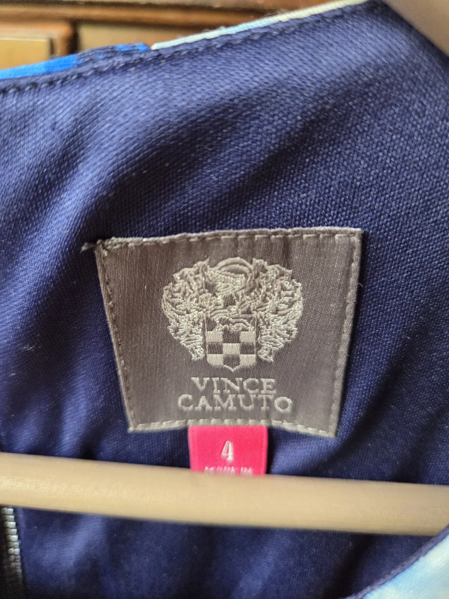 Image for Vince Camuto Robe cintrée sans manches