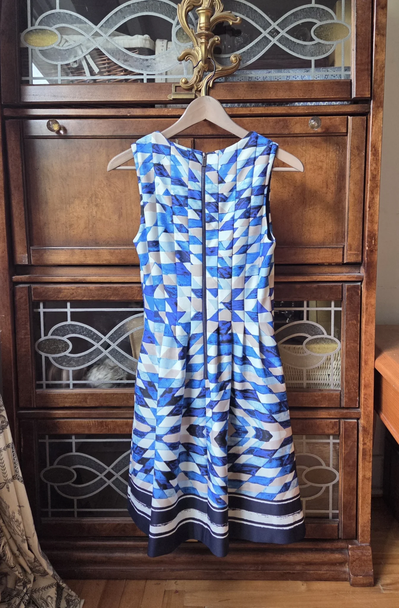 Image for Vince Camuto Robe cintrée sans manches