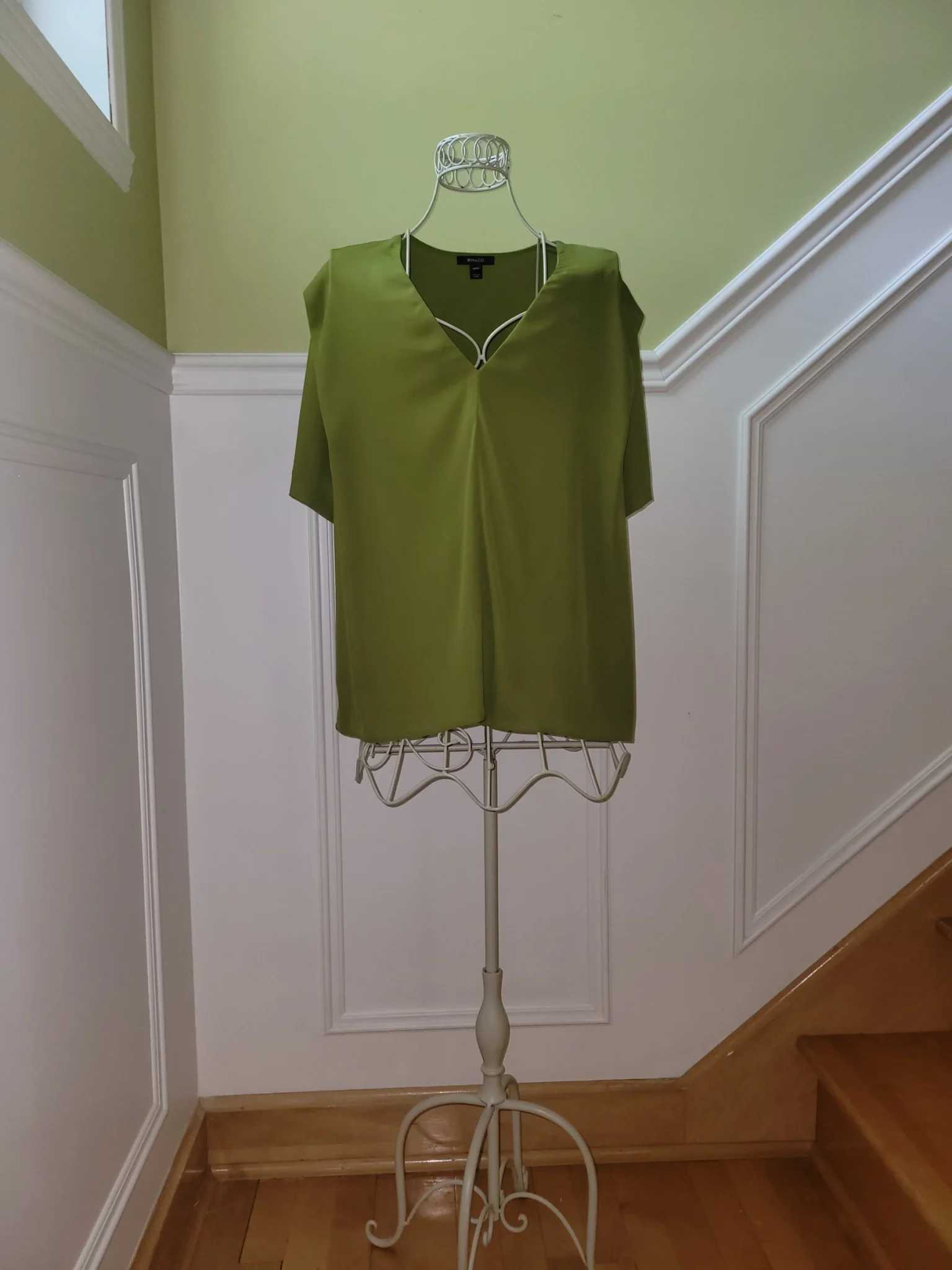Featured image for Chandail satiné vert