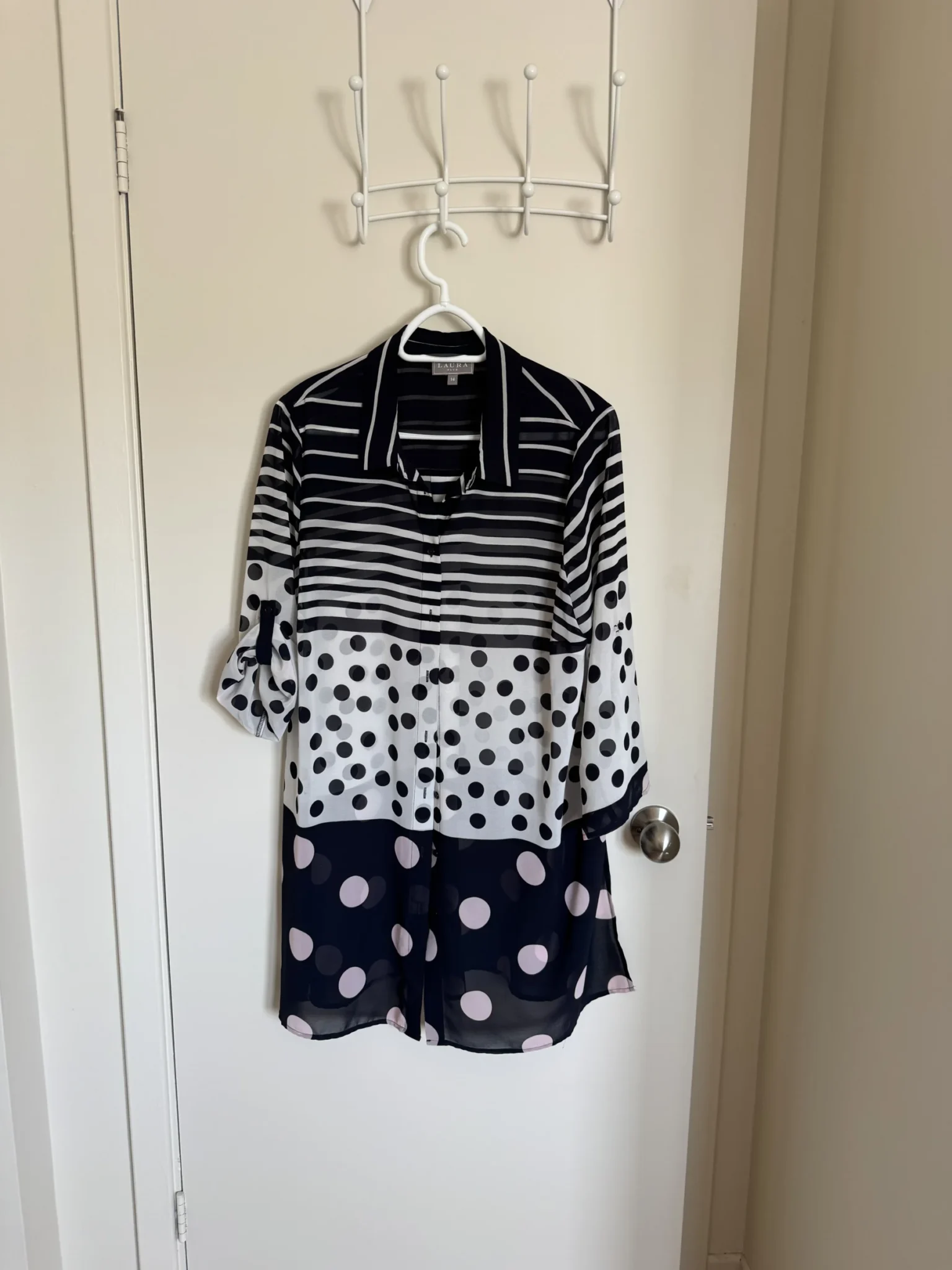 Featured image for Blouse translucide, polyvalente