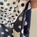 Thumbnail for Blouse translucide, polyvalente