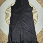 Thumbnail for Robe noire imitation suède à franges longues au bas