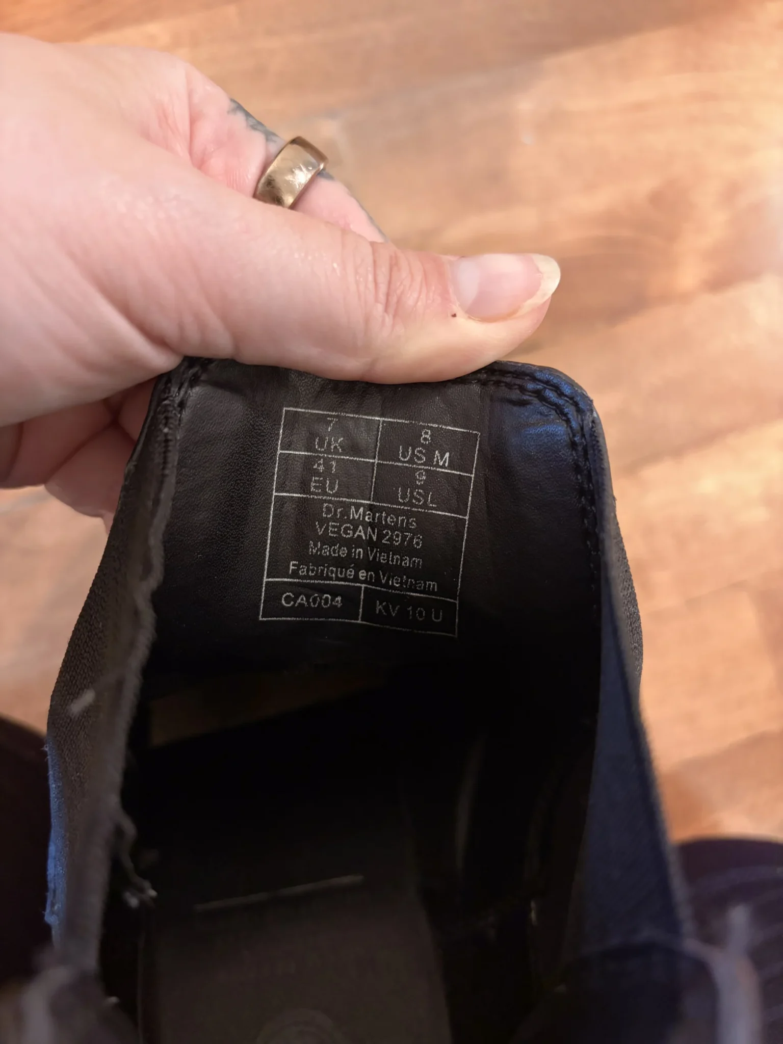 Image for Chelsea Boots Dr Martens Vegan