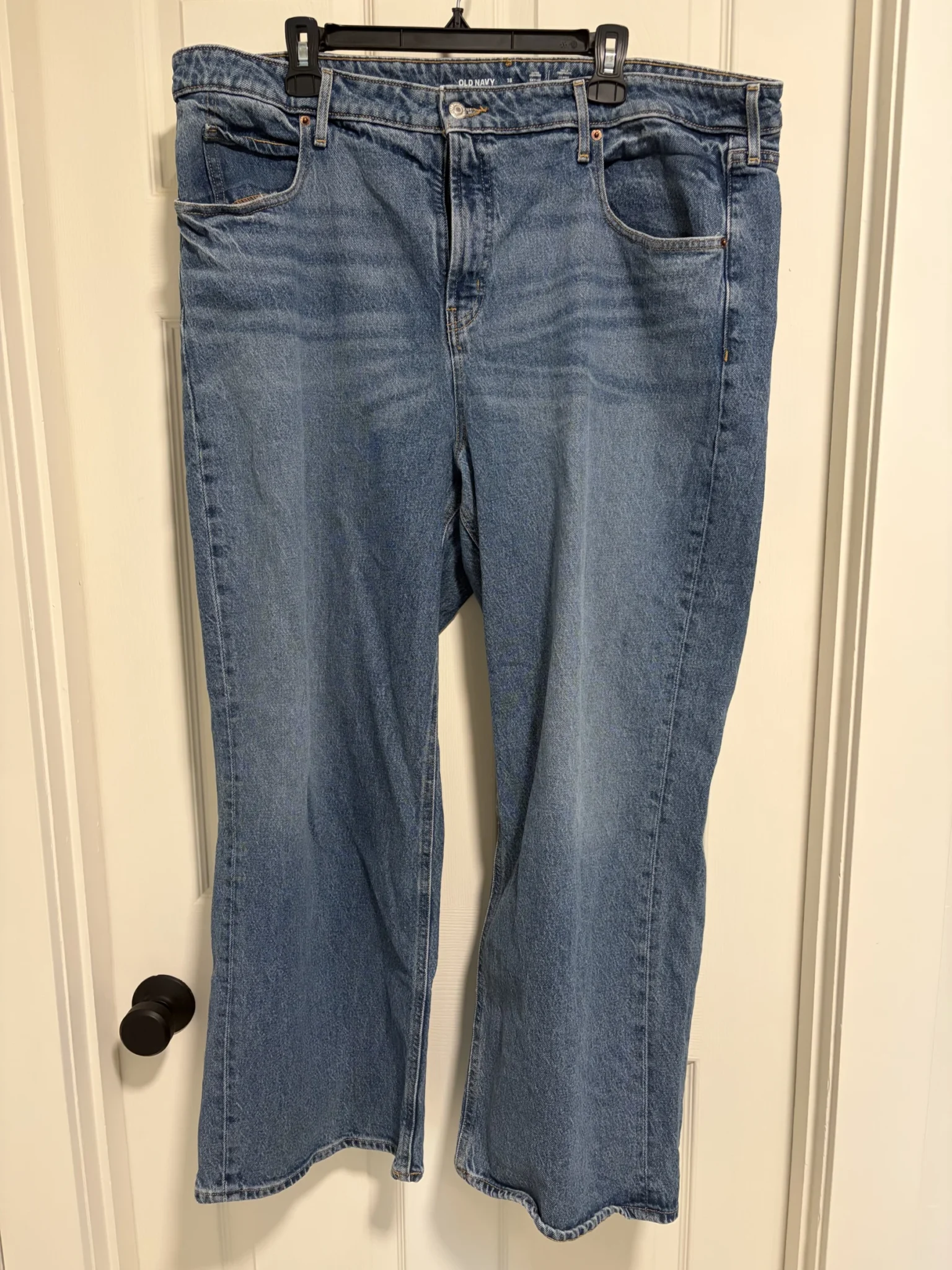 Featured image for Jeans jambe droite/large
