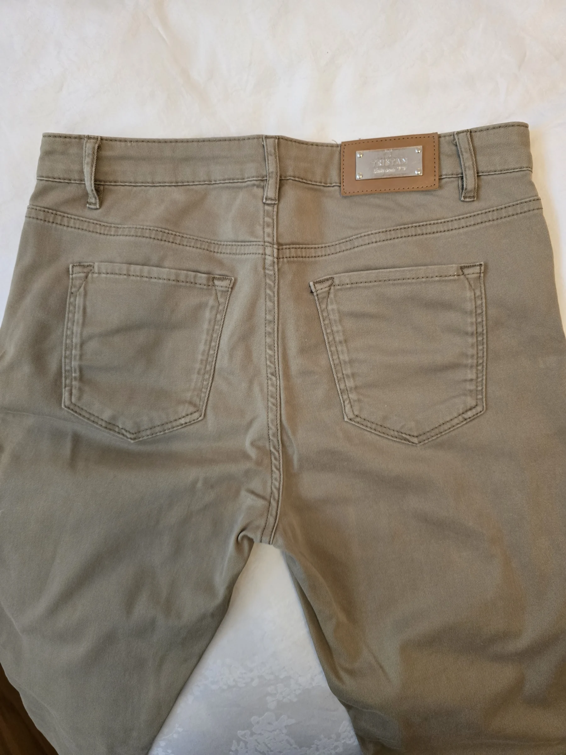 🌟 Tristan Jeans kaki jambe étroite, taille haute Tristan seconde main