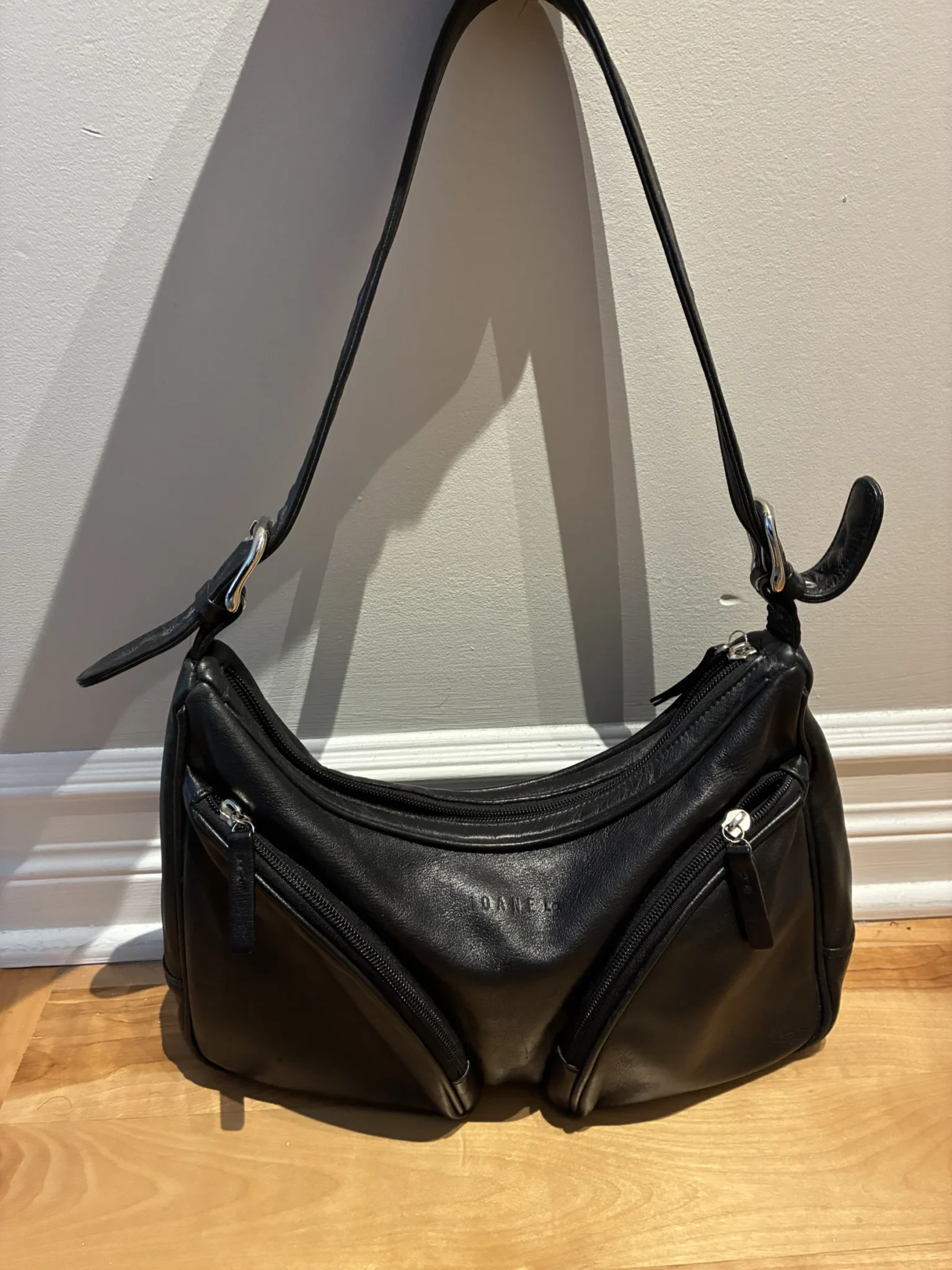 Featured image for Sac à main en cuir noire