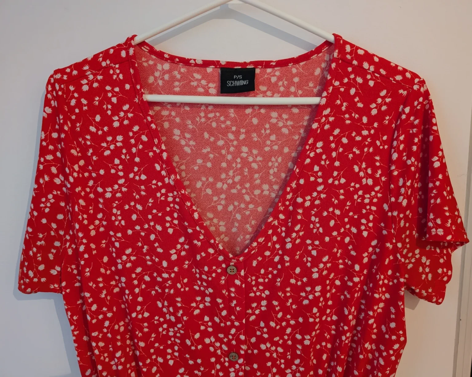 Image for Robe mi-courte rouge à imprimé fleuri blanc