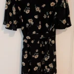 Thumbnail for Robe portefeuille noire à imprimé fleuri