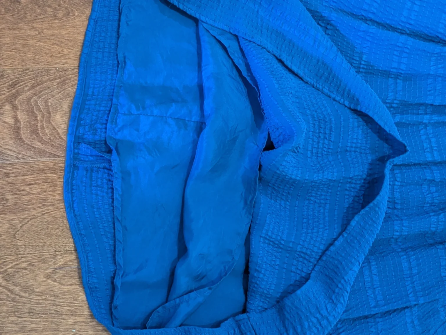 Image for Robe courte bleu roi texturée