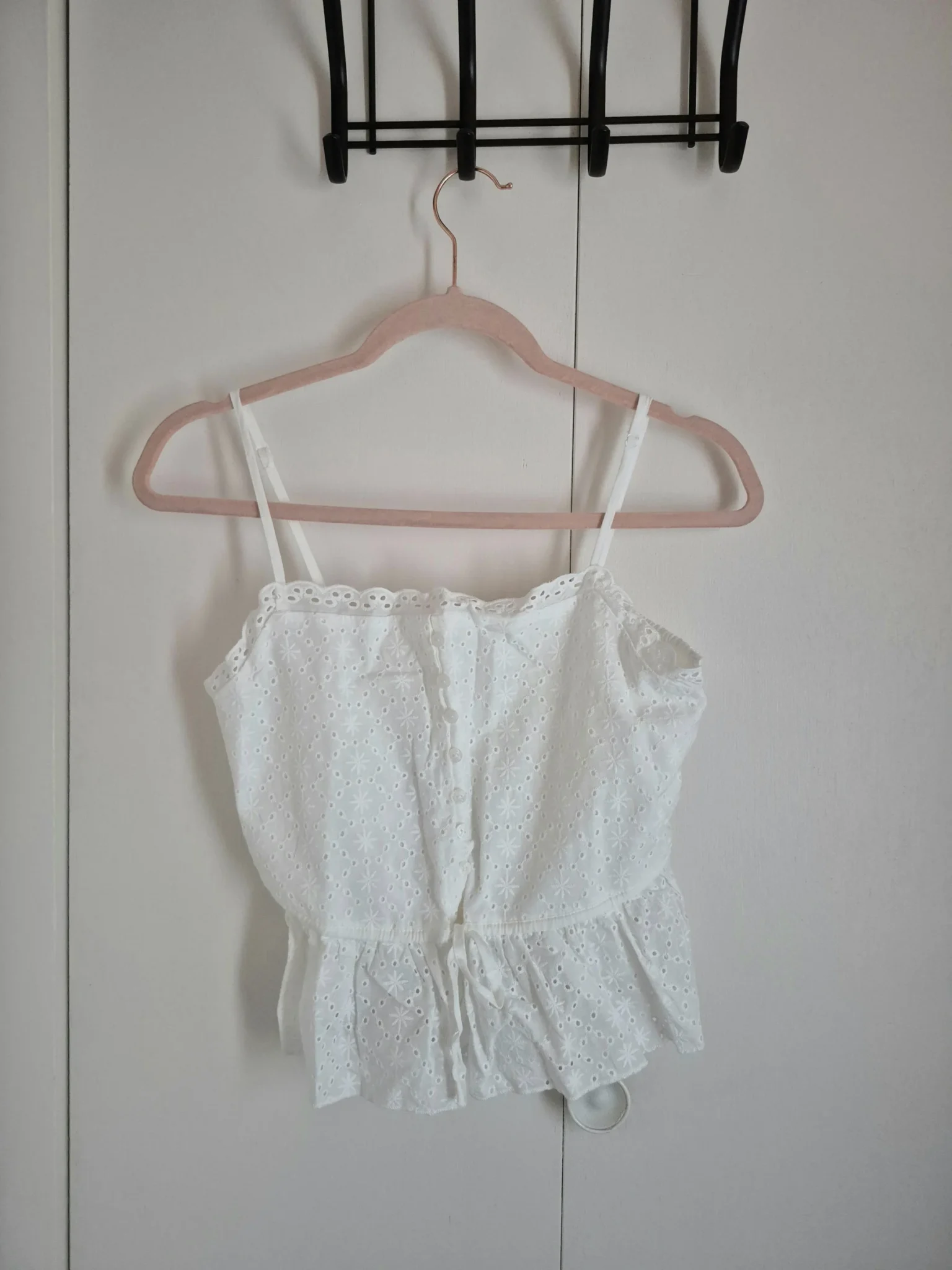 Featured image for Ardene large white camisole