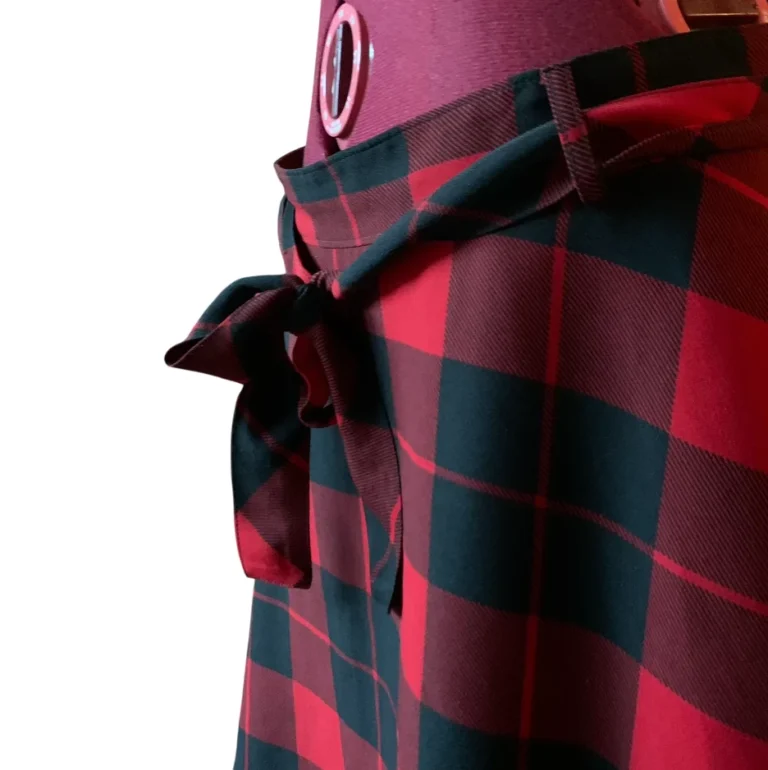 Image for ICÔNE – Jupe Midi à Carreaux Rouges – Taille XL
