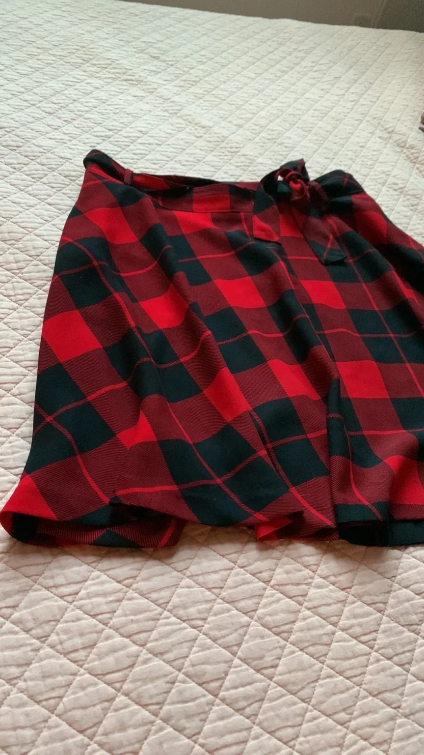 Image for ICÔNE – Jupe Midi à Carreaux Rouges – Taille XL