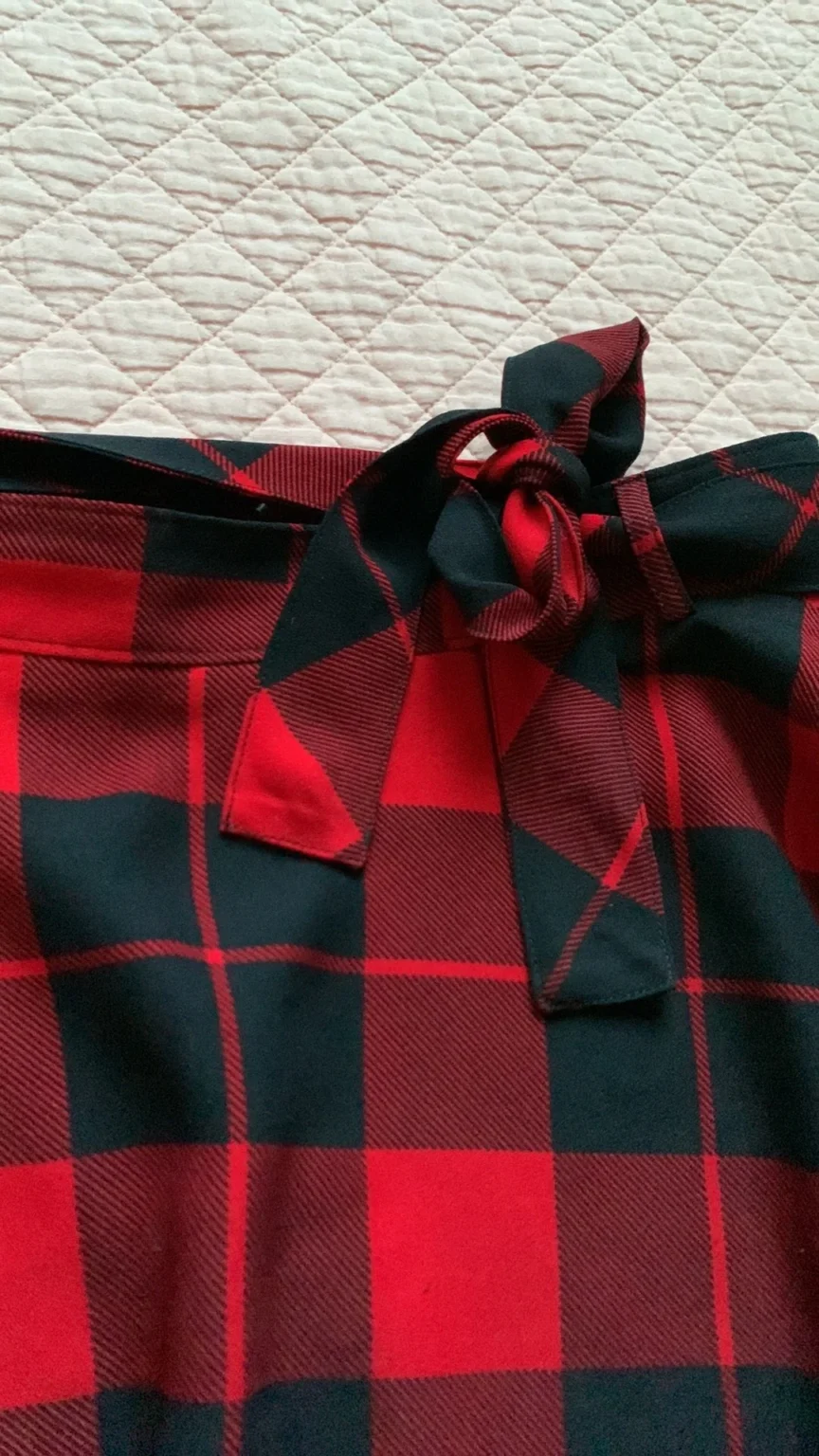 Image for ICÔNE – Jupe Midi à Carreaux Rouges – Taille XL