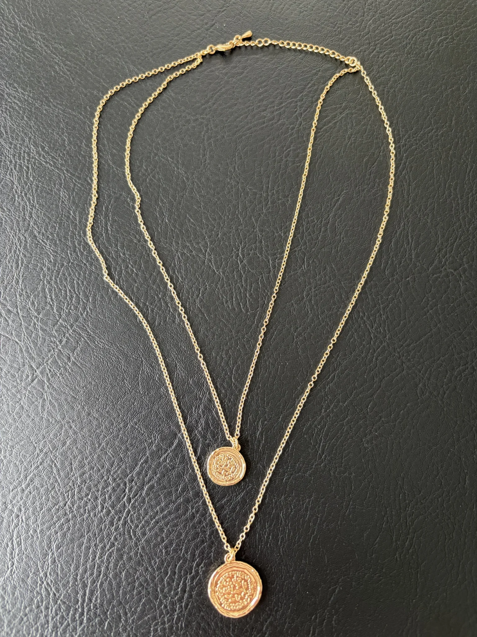 Image for Collier double médaillon Amber Sceats