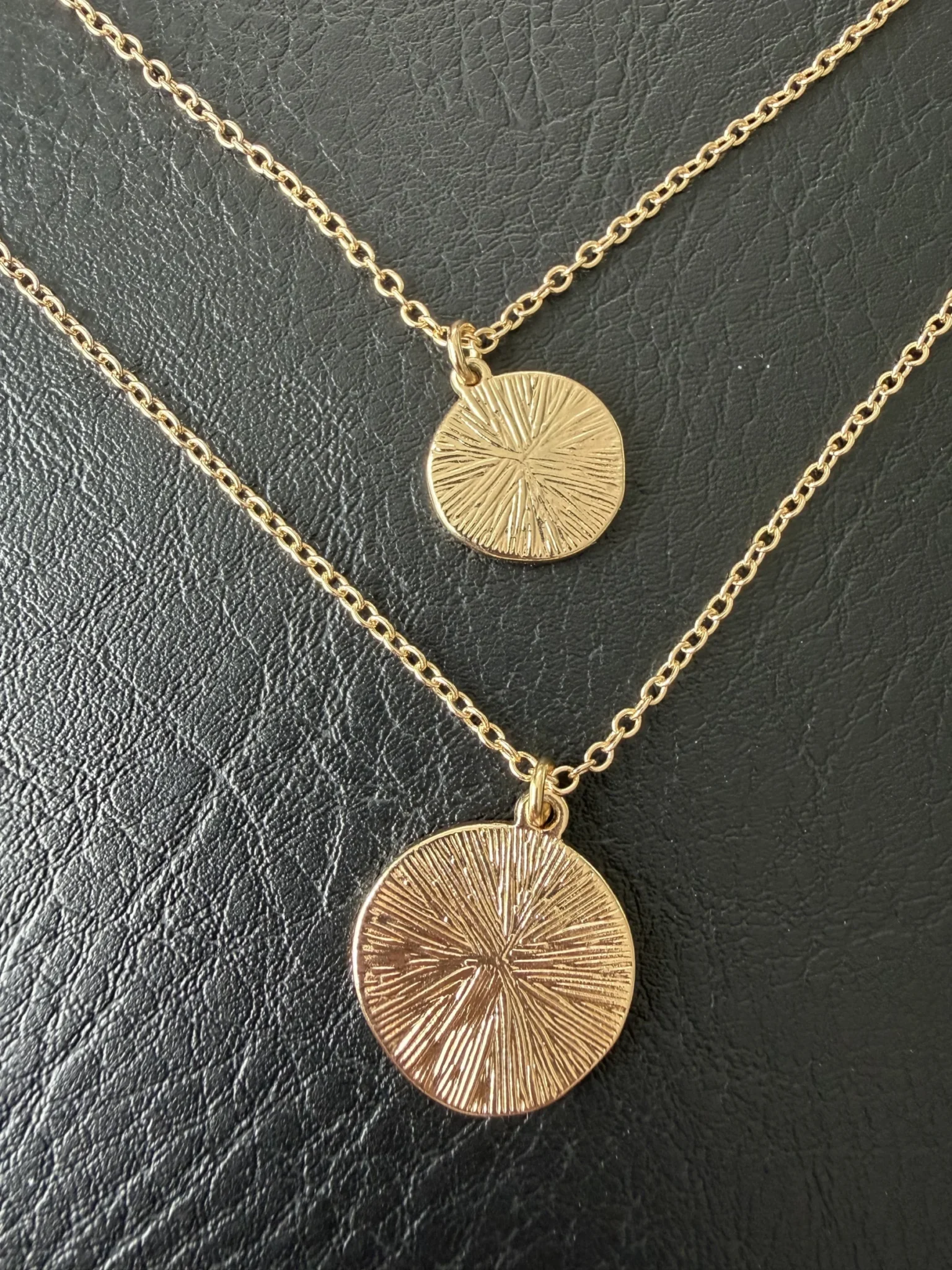 Image for Collier double médaillon Amber Sceats