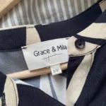 Thumbnail for Blouse motifs imprimés beige et noir