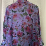 Thumbnail for Blouse mauve avec fleurs rouges