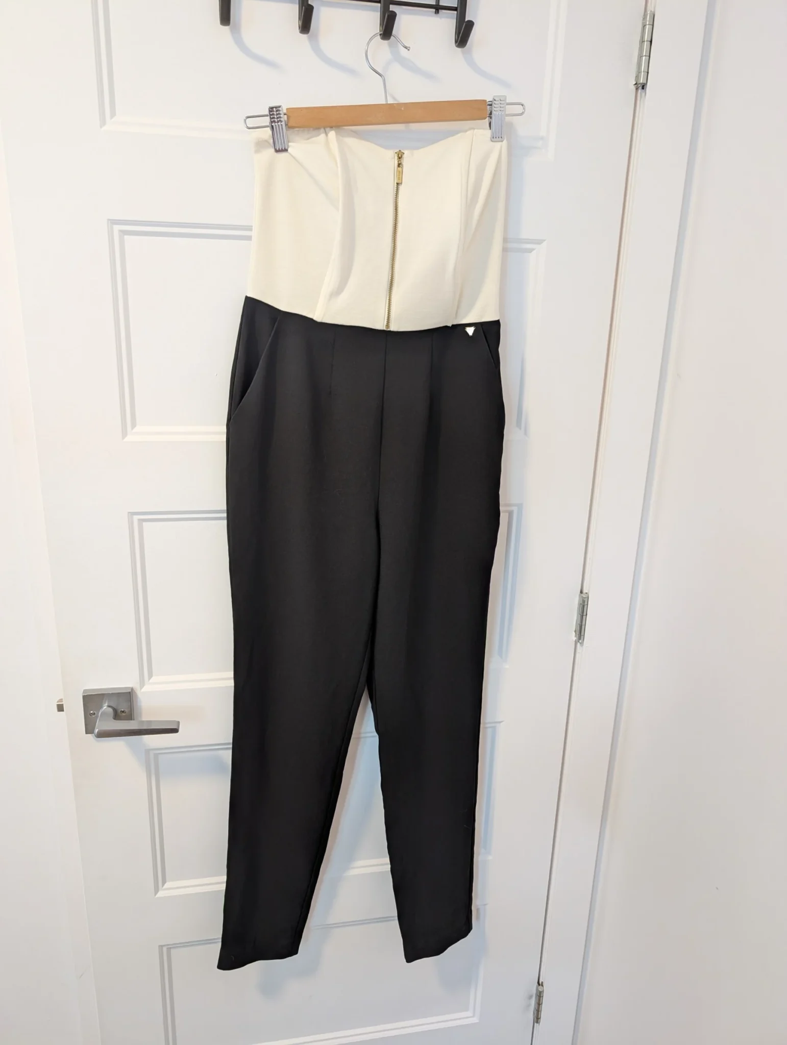 Featured image for Guess/Jumpsuit 2 Tons Sz S